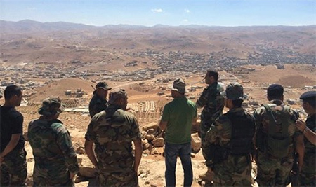 Ejército de Líbano expulsa a terroristas de un monte en Ras Baalbeck